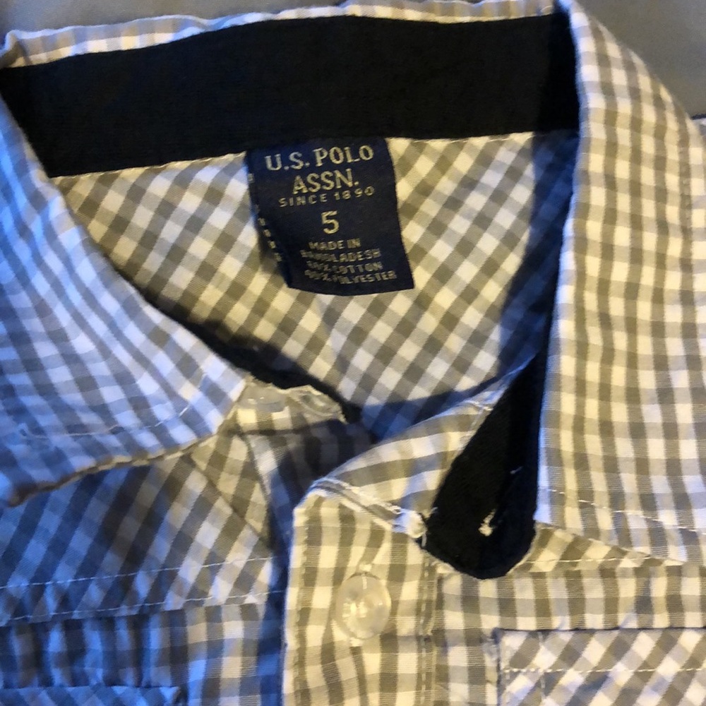 Button down - Picture 3 of 4